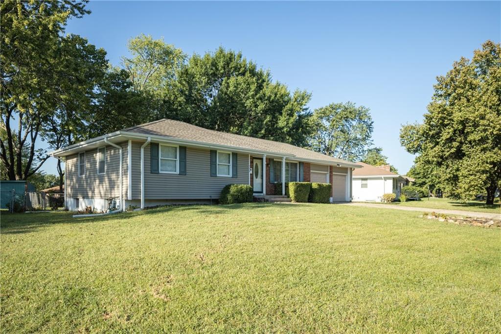 Homes for sale in Blue Springs, MO | 122 Se Moore St, Blue Springs, MO 64014 | MLS# 2598906