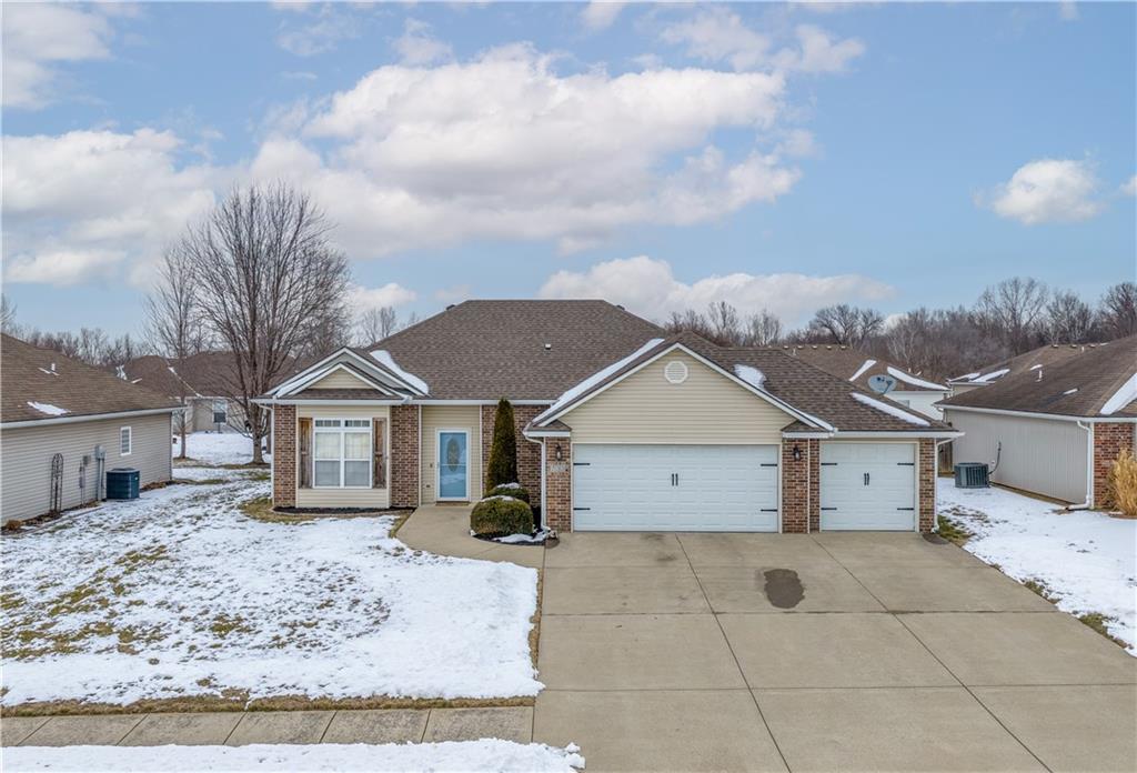 Homes for sale in Warrensburg, MO | 733 Burlington Rd, Warrensburg, MO 64093 | MLS# 2598950