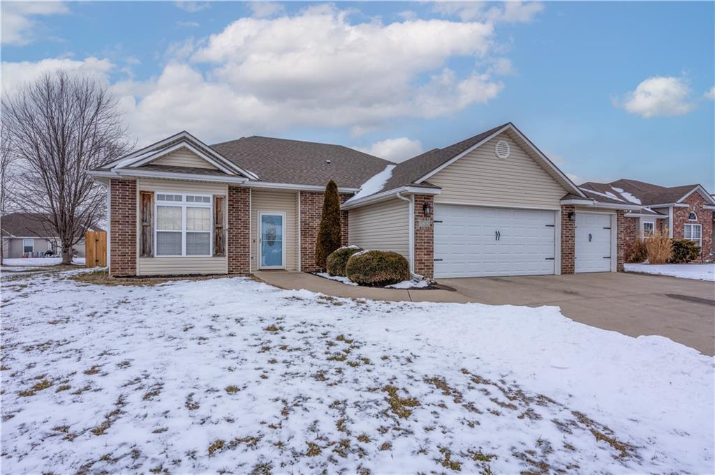 Homes for sale in Warrensburg, MO | 733 Burlington Rd, Warrensburg, MO 64093 | MLS# 2598950