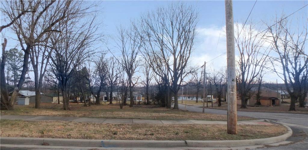 Homes for sale in Osawatomie, KS | 1041 Walnut Ave, Osawatomie, KS 66064 | MLS# 2599092