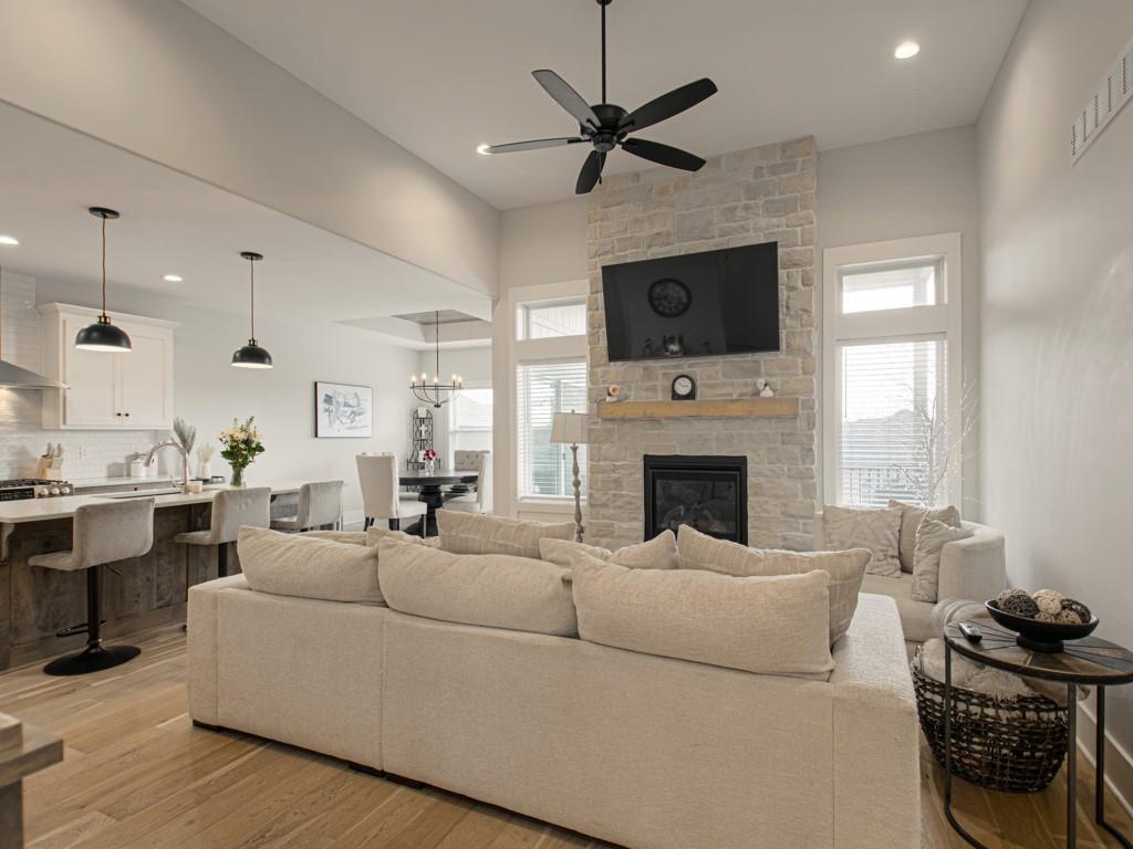 Homes for sale in Lee's Summit, MO | 807 Ne Algonquin St #B, Lee's Summit, MO 64064 | MLS# 2599252