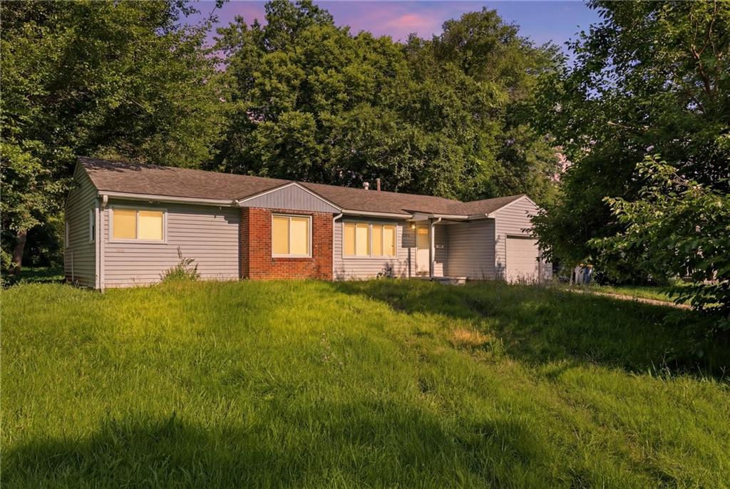 3rd image of 10600 Richmond Ave, Kansas City, MO 64134 | MLS# 2599268