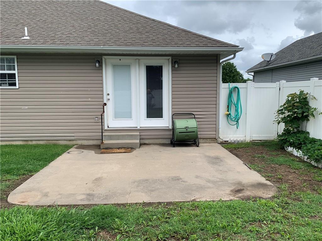 Homes for sale in Frontenac, KS | 517 Brooklyn Ct, Frontenac, KS 66763 | MLS# 2600527