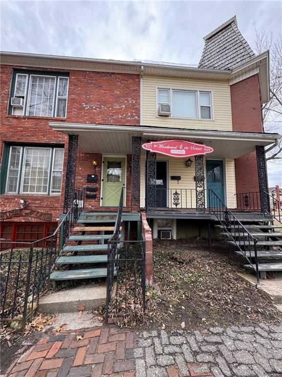 Homes for sale in Topeka, KS | 927 Sw Huntoon St, Topeka, KS 66604 | MLS# 2600538