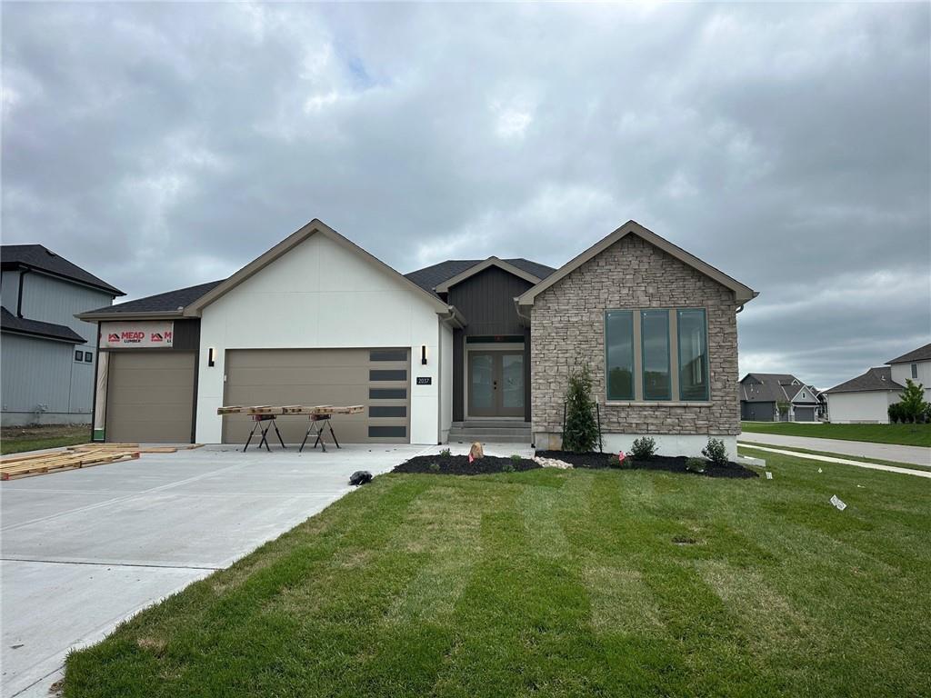 Homes for sale in Lee's Summit, MO | 2037 Sw Red Barn Ln, Lee's Summit, MO 64082 | MLS# 2600593