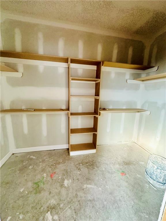 Homes for sale in Baldwin City, KS | 318 Rockers Dr, Baldwin City, KS 66006 | MLS# 2600856