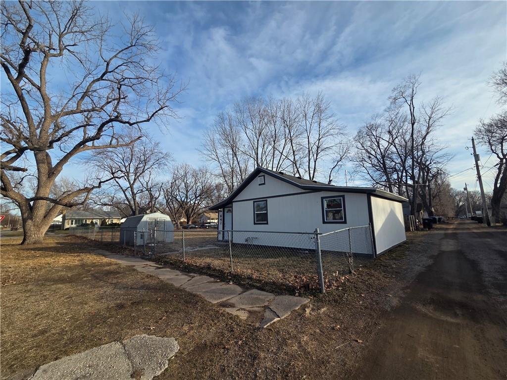 Homes for sale in Topeka, KS | 647 Ne Grattan St, Topeka, KS 66616 | MLS# 2601272