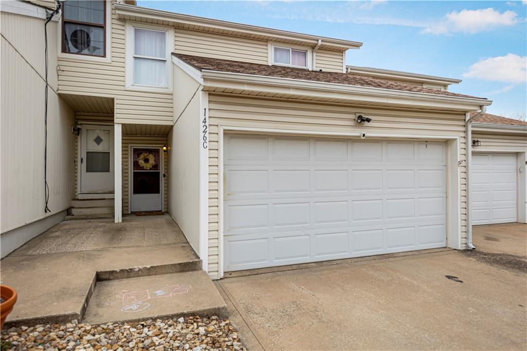 Homes for sale in Olathe, KS | 1426 E Mart Way Cir #C, Olathe, KS 66061 | MLS# 2602562