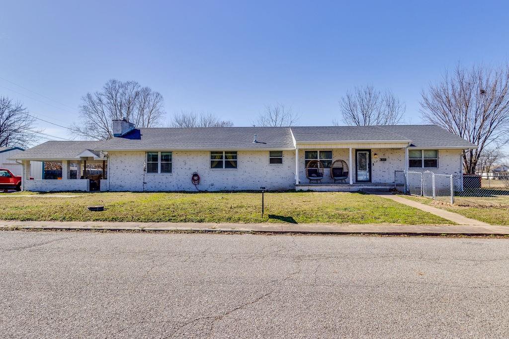 Homes for sale in Baxter Springs, KS | 1409 Cleveland Ave, Baxter Springs, KS 66713 | MLS# 2602577