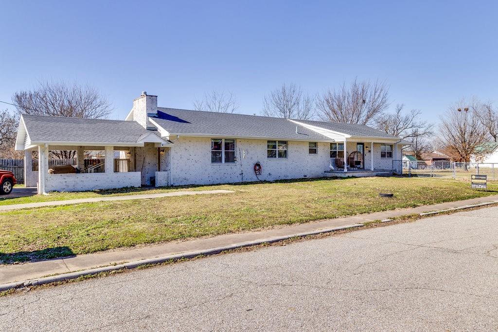 Homes for sale in Baxter Springs, KS | 1409 Cleveland Ave, Baxter Springs, KS 66713 | MLS# 2602577