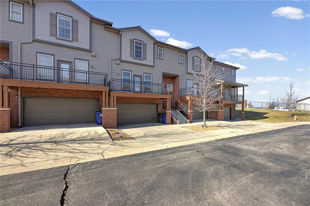 Homes for sale in Lawrence, KS | 5245 Overland Dr #B25, Lawrence, KS 66049 | MLS# 2602725