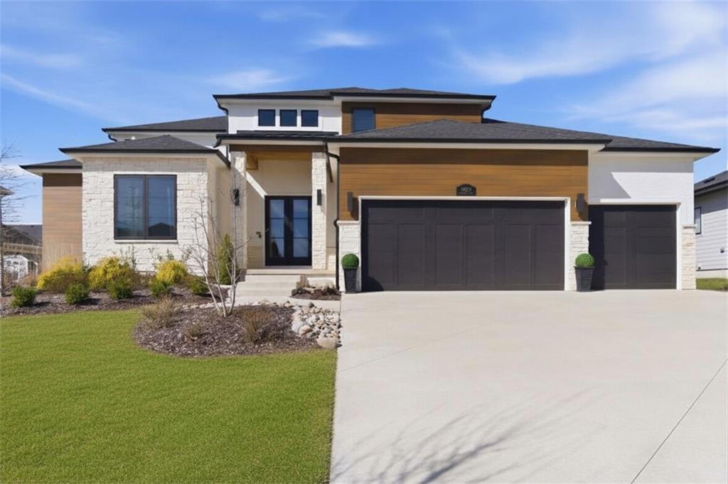 Homes for sale in Overland Park, KS | 16908 Rosehill St, Overland Park, KS 66221 | MLS# 2602787