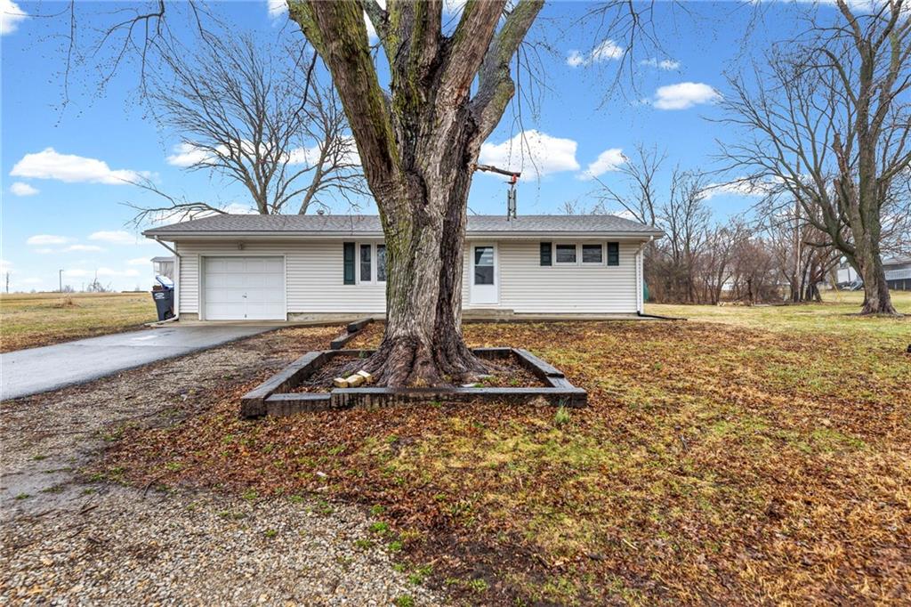 Homes for sale in Basehor, KS | 2409 N 155th St, Basehor, KS 66007 | MLS# 2602822