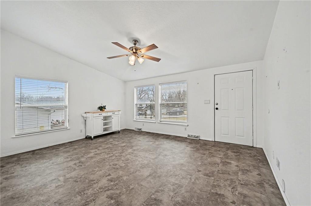 Homes for sale in Liberty, MO | 405 Wherritt Ln, Liberty, MO 64608 | MLS# 2602832