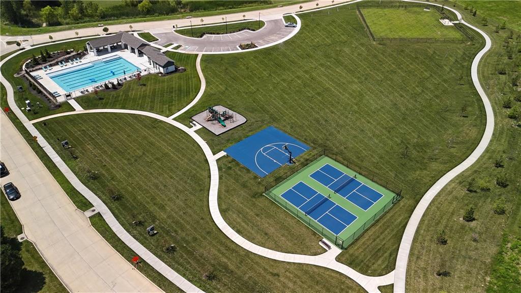 33rd image of 1601 Sw Arbor Park Dr, Lee's Summit, MO 64082 | MLS# 2602970