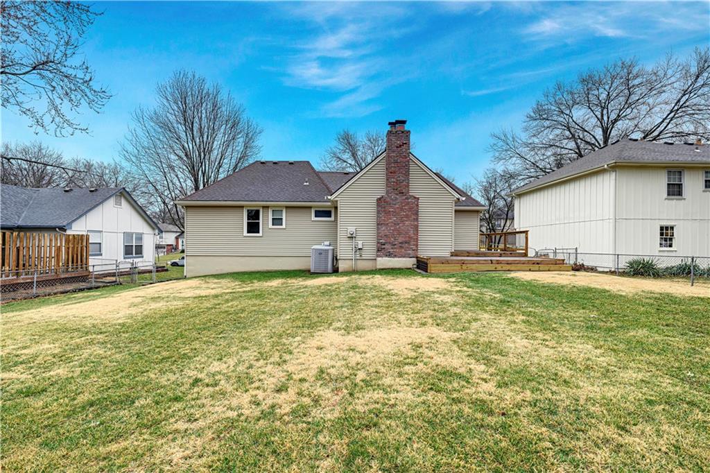 Homes for sale in Lenexa, KS | 12120 W 100th St, Lenexa, KS 66215 | MLS# 2603058