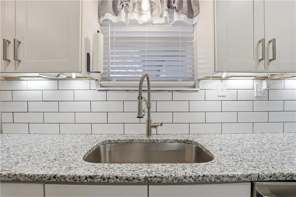 Homes for sale in Gladstone, MO | 104 Nw 76Th St, Gladstone, MO 64118 | MLS# 2603205