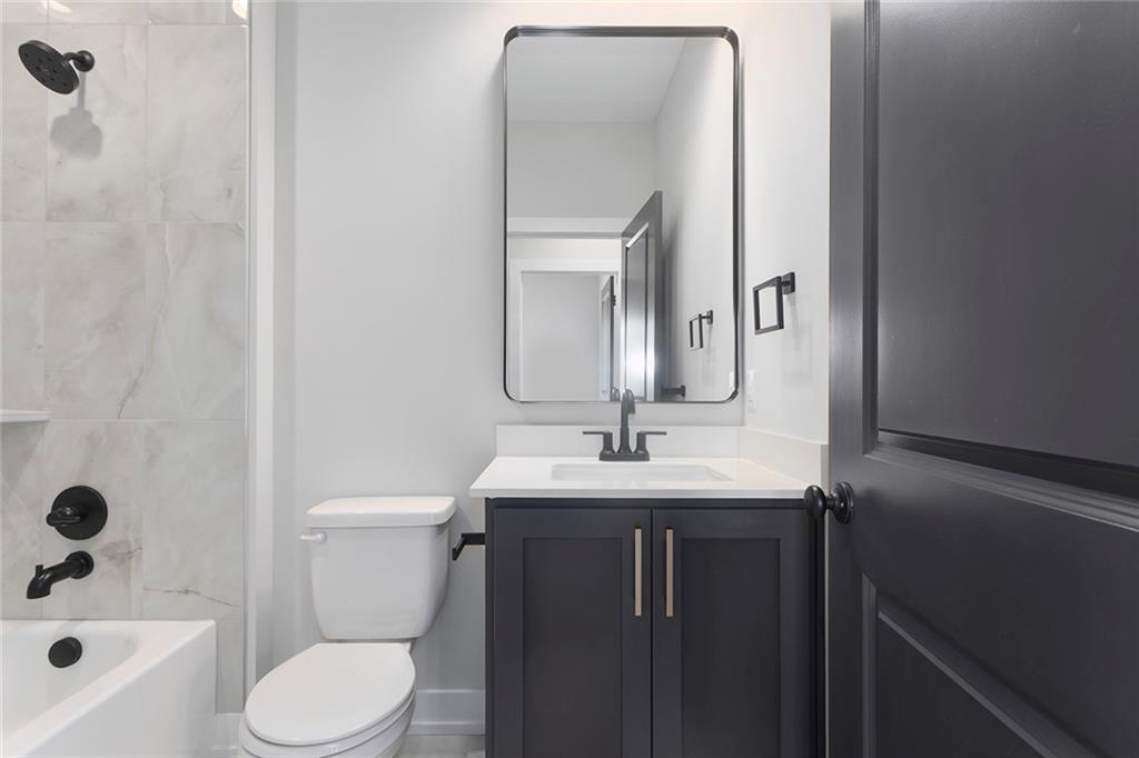 4th image of 9727 N Montclair Ave N, Kansas City, MO 64154 | MLS# 2603216