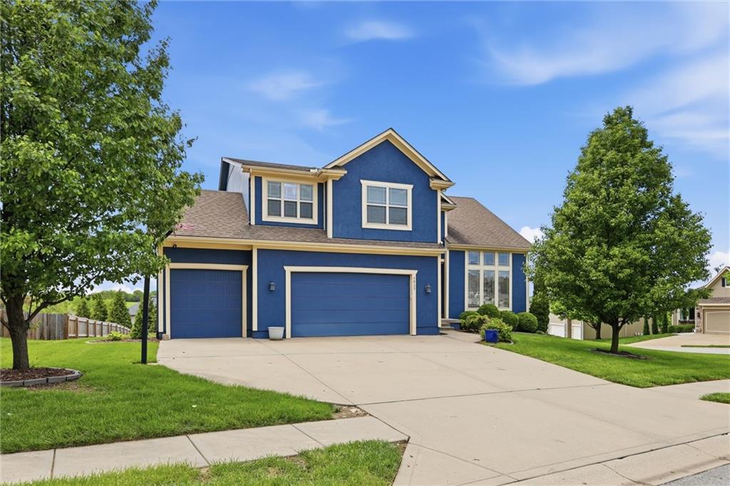 2nd image of 1217 Hampton Dr, Raymore, MO 64083 | MLS# 2603323