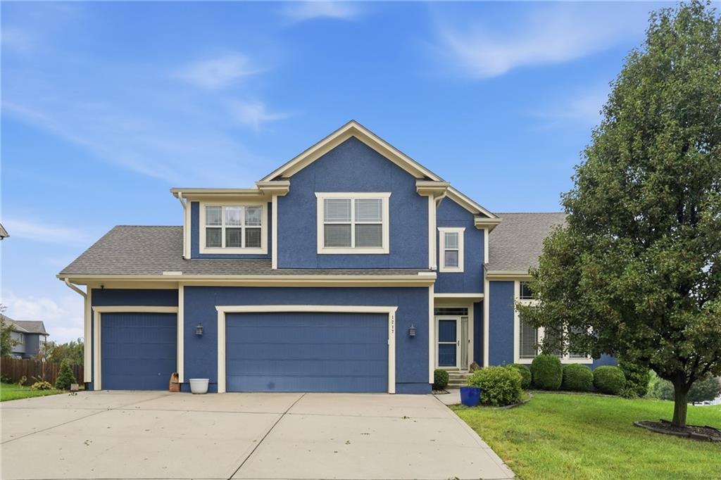 3rd image of 1217 Hampton Dr, Raymore, MO 64083 | MLS# 2603323