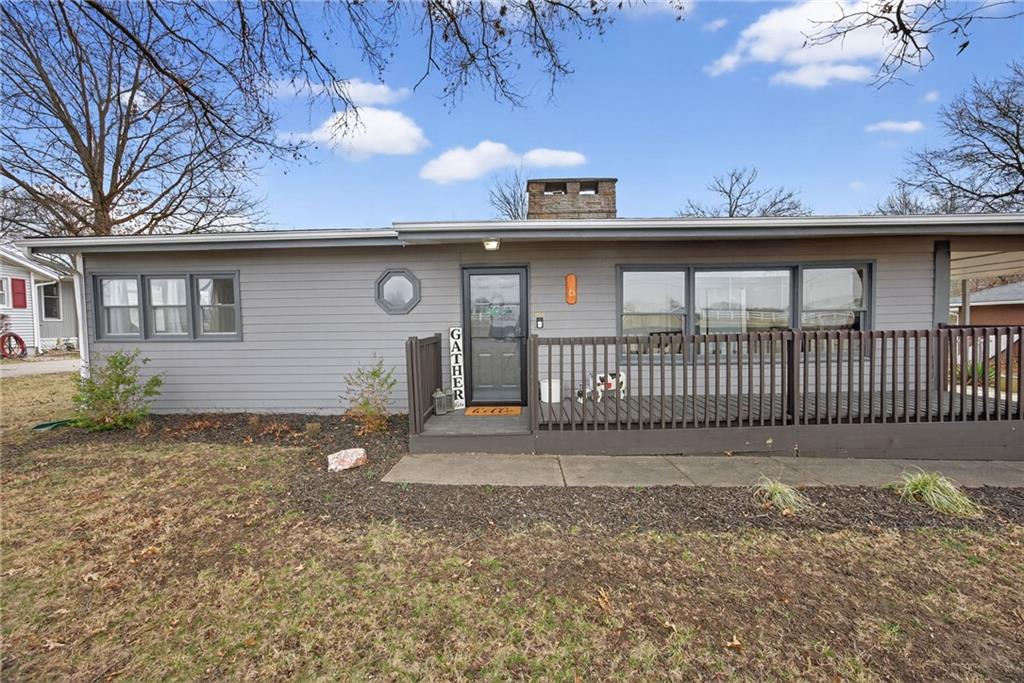 Homes for sale in Paola, KS | 6 Sunset Ln, Paola, KS 66071 | MLS# 2603376