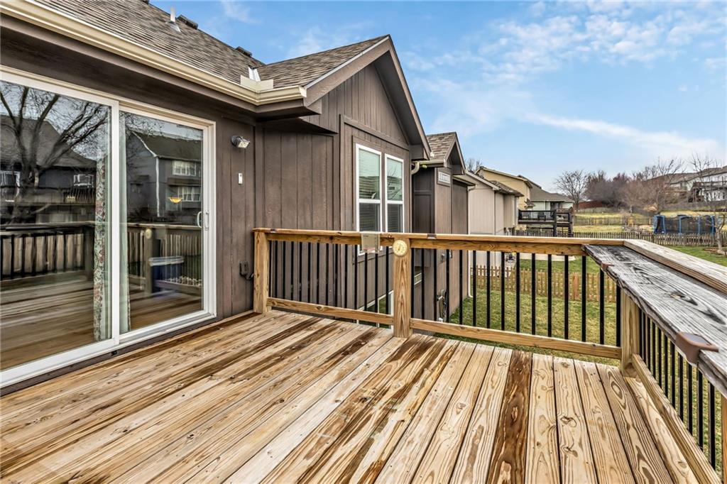 Homes for sale in Kearney, MO | 803 Englewood Dr, Kearney, MO 64060 | MLS# 2603406