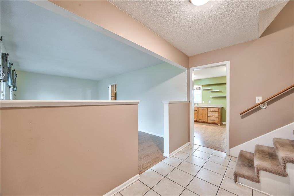 Homes for sale in Lenexa, KS | 12721 W 100th St, Lenexa, KS 66215 | MLS# 2603510