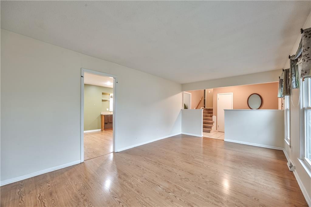 Homes for sale in Lenexa, KS | 12721 W 100Th St, Lenexa, KS 66215 | MLS# 2603510