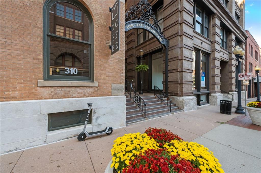 Homes for sale in Kansas City, MO | 308 W 8Th St #401, Kansas City, MO 64105 | MLS# 2603621