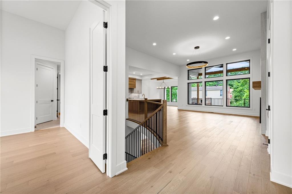 4th image of 10410 River Hills Dr, Kansas City, MO 64152 | MLS# 2603691