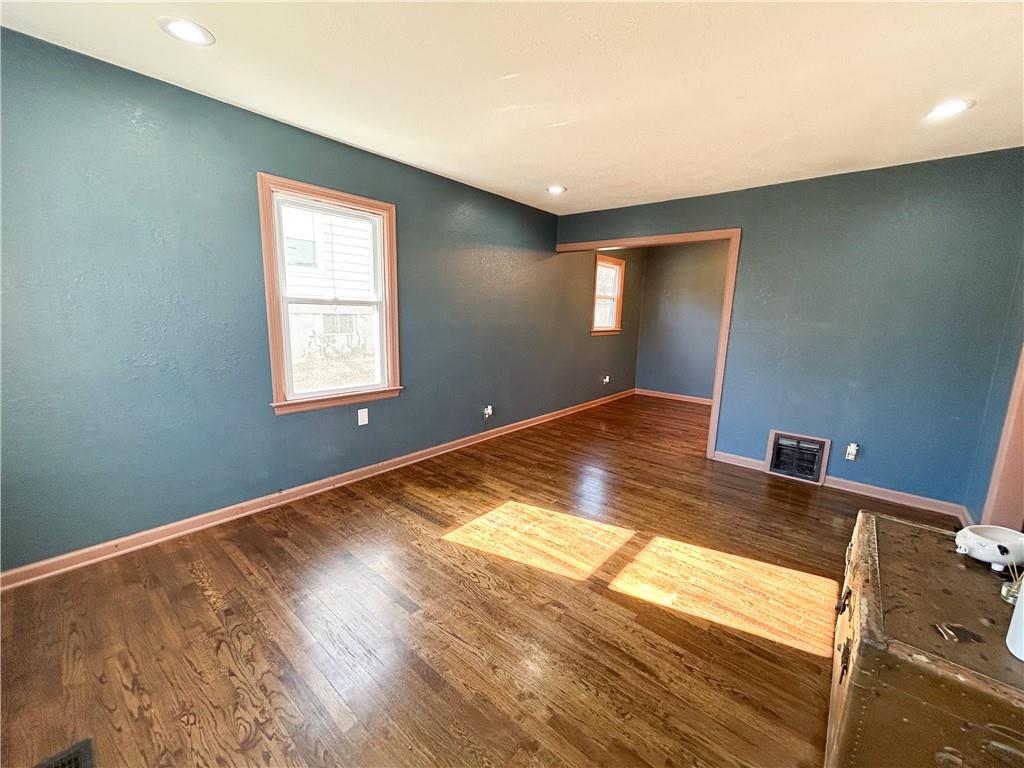 Homes for sale in Liberty, MO | 606 Thornton St, Liberty, MO 64068 | MLS# 2603862