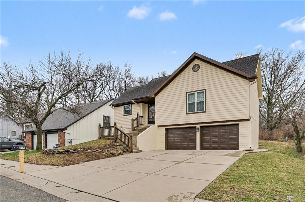 Homes for sale in Gladstone, MO | 3513 Ne Apple Tree Ln, Gladstone, MO 64119 | MLS# 2603880