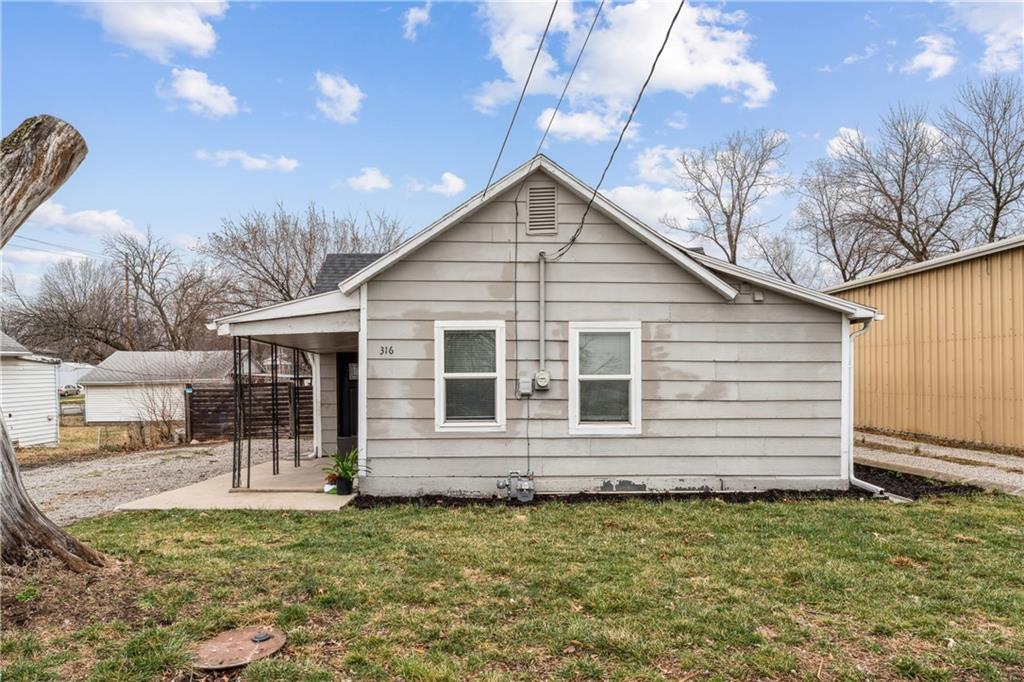 Homes for sale in Olathe, KS | 316 W Elm St, Olathe, KS 66061 | MLS# 2603897