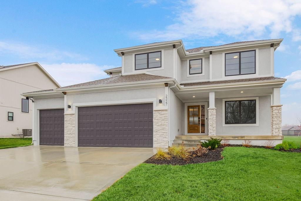 Homes for sale in Kearney, MO | 2327 Fishing Ln, Kearney, MO 64060 | MLS# 2603940