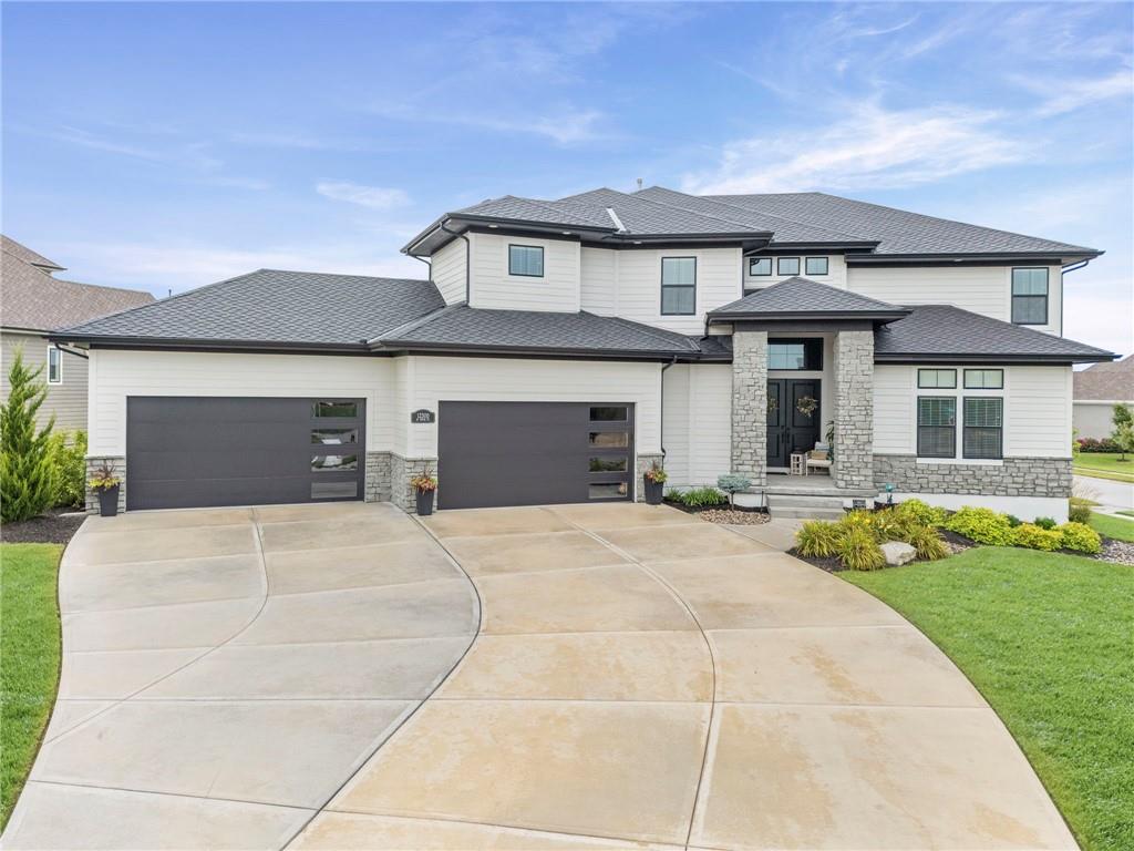 Homes for sale in Overland Park, KS | 12300 W 169th St, Overland Park, KS 66221 | MLS# 2604044