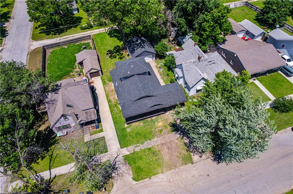 Homes for sale in Coffeyville, KS | 1110 W 3Rd St, Coffeyville, KS 67337 | MLS# 2604318