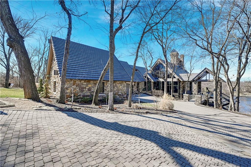 Homes for sale in Loch Lloyd, MO | 16900 Highland Ridge Dr, Loch Lloyd, MO 64012 | MLS# 2604348