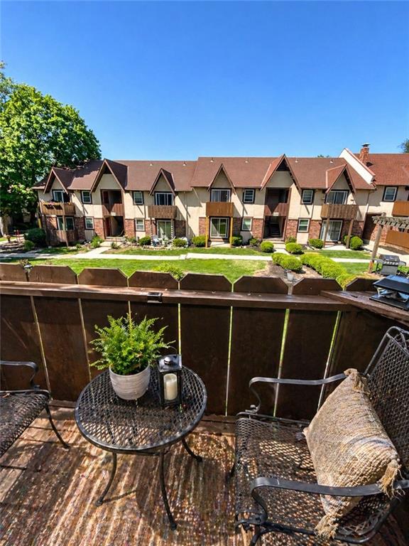 Homes for sale in Overland Park, KS | 6224 Robinson #4 St #4, Overland Park, KS 66202 | MLS# 2604407