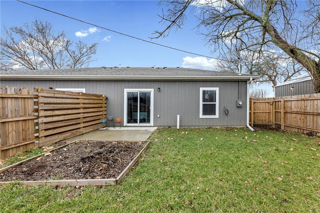 Homes for sale in Ottawa, KS | 929 E Wilson St, Ottawa, KS 66067 | MLS# 2604543