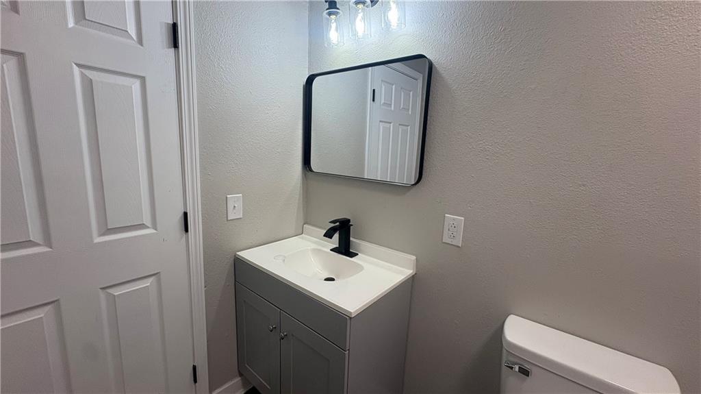 Homes for sale in Liberty, MO | 539 E Mill St, Liberty, MO 64068 | MLS# 2604571