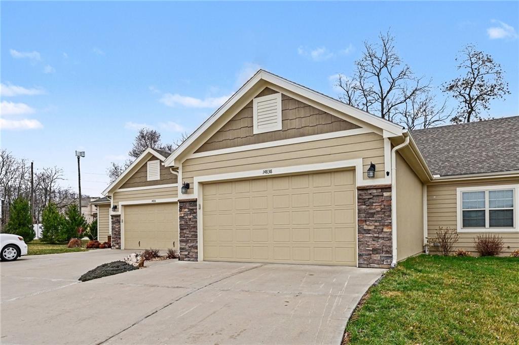 Homes for sale in Smithville, MO | 14838 Ashmont Ln, Smithville, MO 64089 | MLS# 2604870