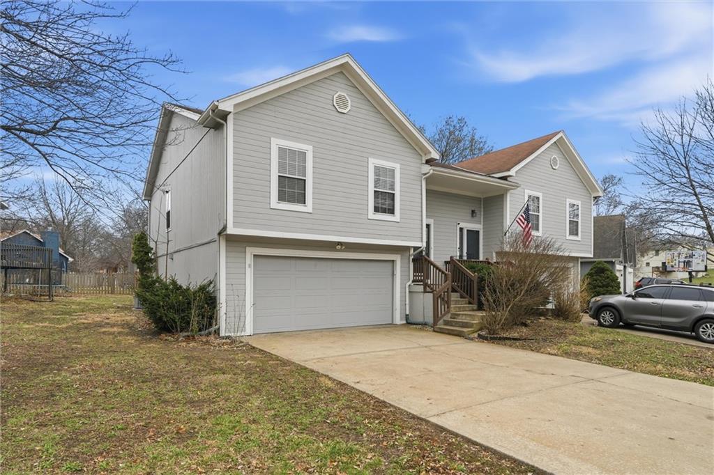 Homes for sale in Olathe, KS | 1507 E 123rd St, Olathe, KS 66061 | MLS# 2605022