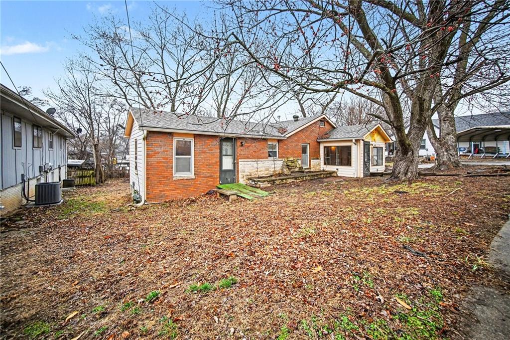 Homes for sale in Smithville, MO | 300 Winner Ave, Smithville, MO 64089 | MLS# 2605098