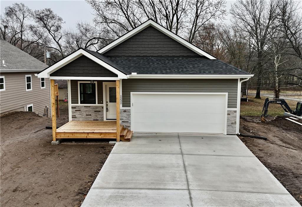 Homes for sale in Eudora, KS | 1232 Walnut St, Eudora, KS 66025 | MLS# 2605130