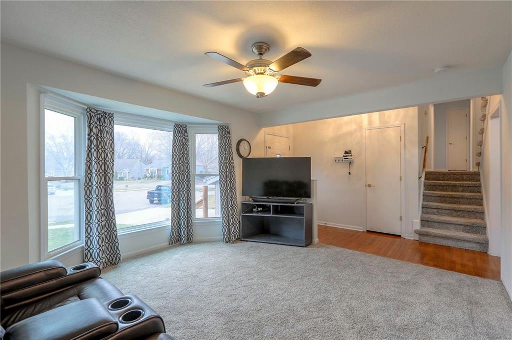 Homes for sale in Olathe, KS | 1121 S Stagecoach Pl, Olathe, KS 66062 | MLS# 2605155