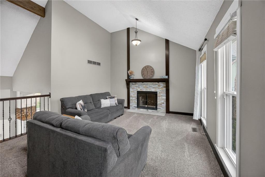 Homes for sale in Olathe, KS | 14014 S Cottonwood Dr, Olathe, KS 66062 | MLS# 2605244