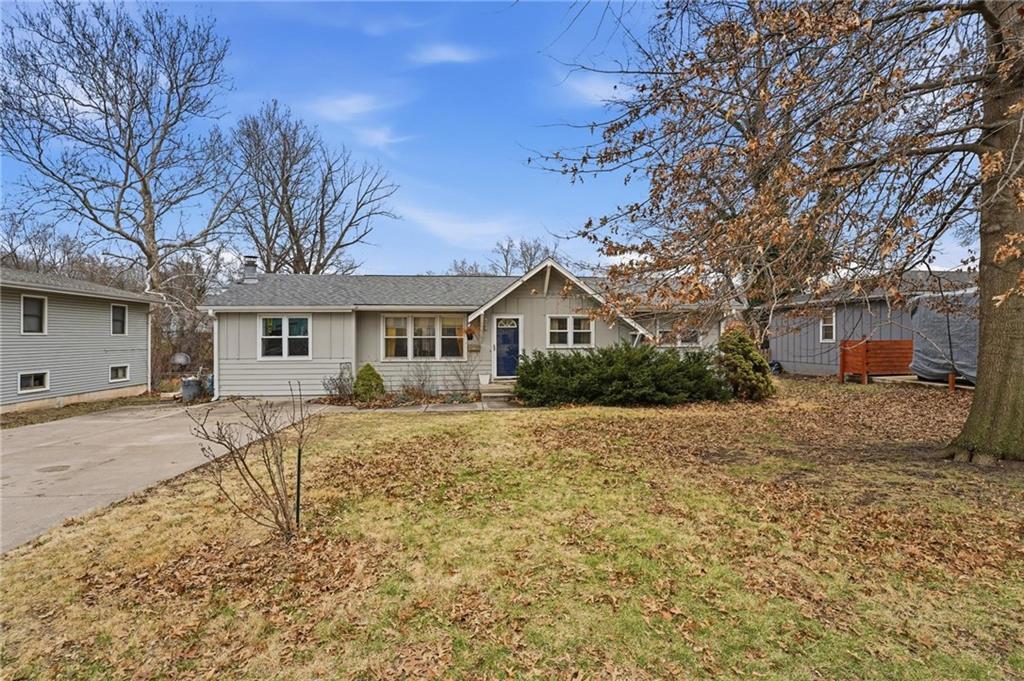 Homes for sale in Gladstone, MO | 6115 N Michigan Ave, Gladstone, MO 64118 | MLS# 2605267