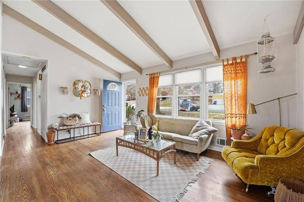 Homes for sale in Gladstone, MO | 6115 N Michigan Ave, Gladstone, MO 64118 | MLS# 2605267