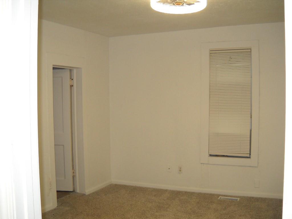 Homes for sale in Independence, MO | 145 E Farmer St, Independence, MO 64050 | MLS# 2605432