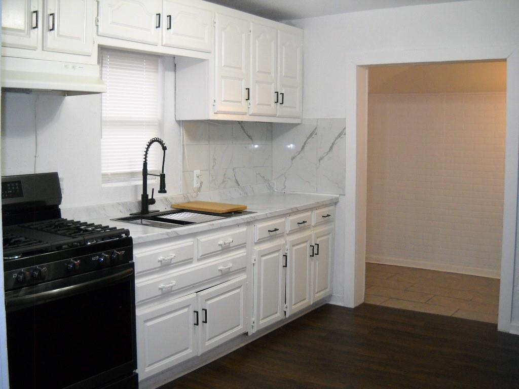 Homes for sale in Independence, MO | 145 E Farmer St, Independence, MO 64050 | MLS# 2605432